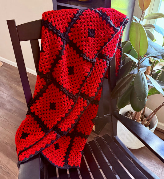 Linn Mar Tailgate Blanket
